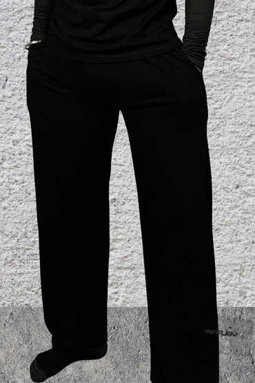 CLASSIC BLACK BAGGY SWEATPANTS