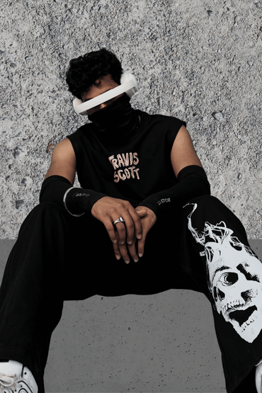 WHITE SKULL BAGGY SWEATPANTS