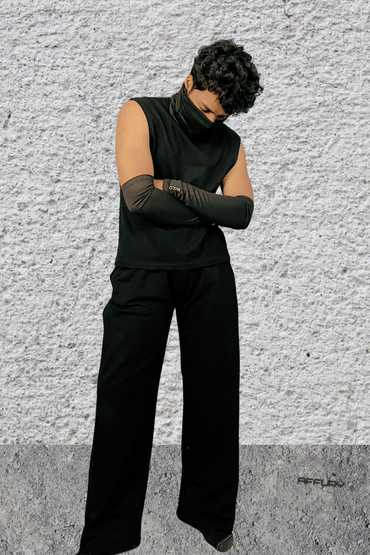 CLASSIC BLACK BAGGY SWEATPANTS